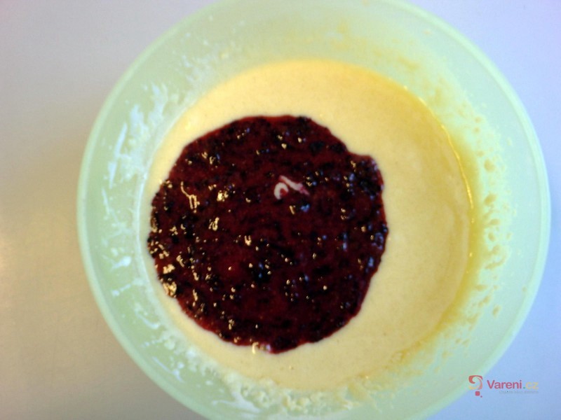 Bábovka s borůvkami - fotografie 5