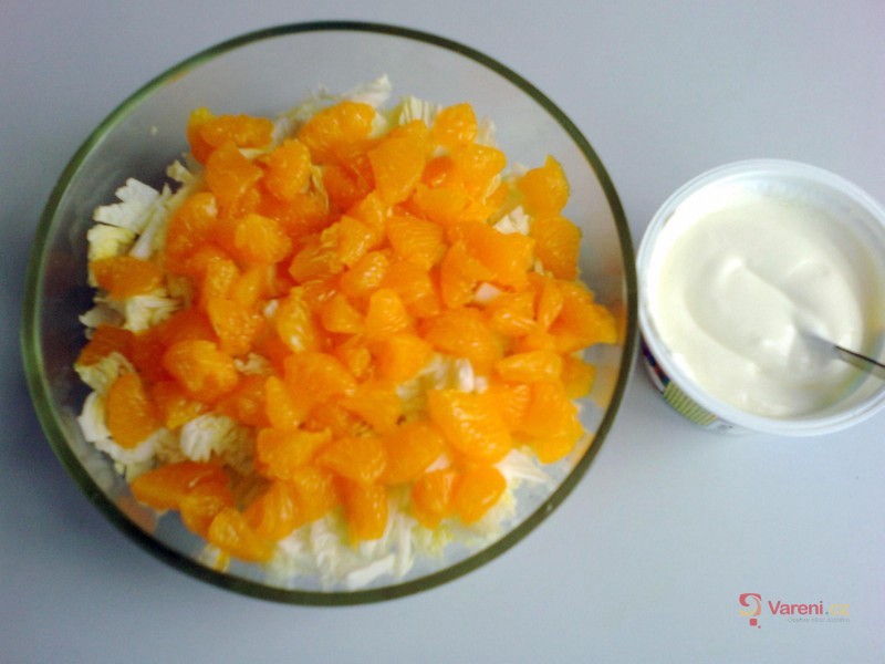 Salát ze zelí s mandarinkou - fotografie 2