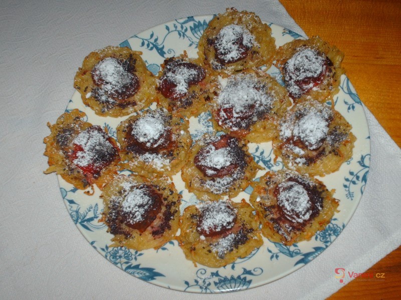 Sladké bramboráčky se švestkami - fotografie 2