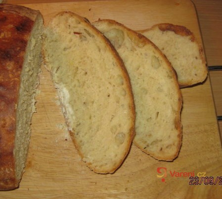 Domácí kmínový chléb - fotografie 2