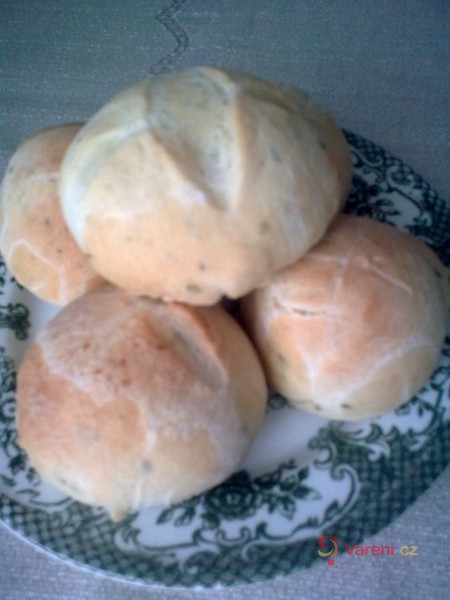 Rozmarýnové housky - fotografie 2