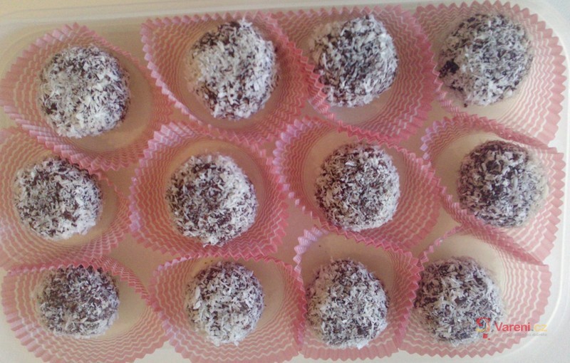 Rumové kuličky v kokosu - fotografie 4