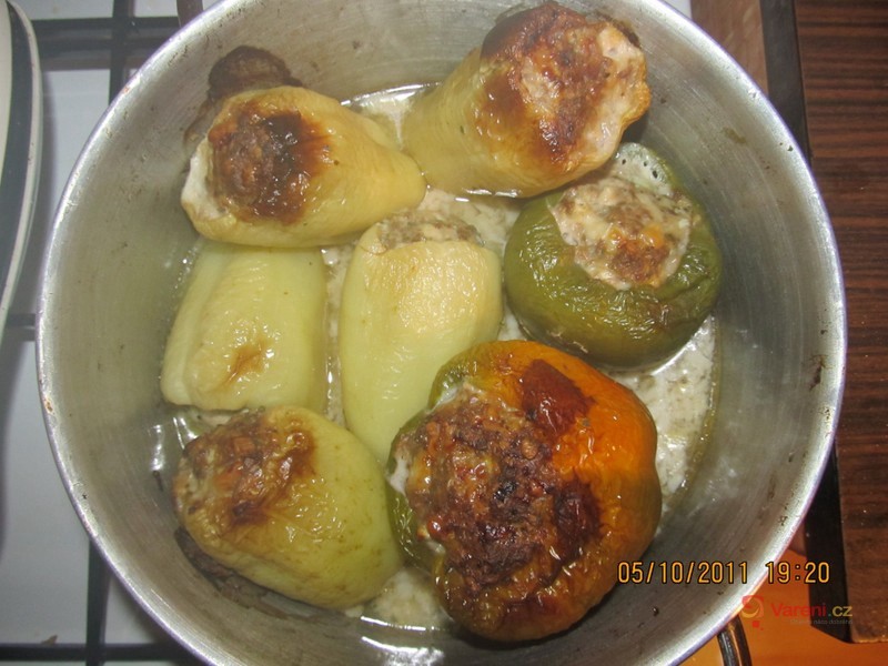 Plněné zapékané papriky - fotografie 2