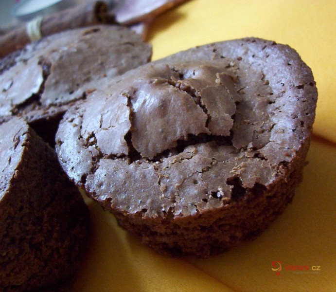 Čokoládové muffiny s překvapením