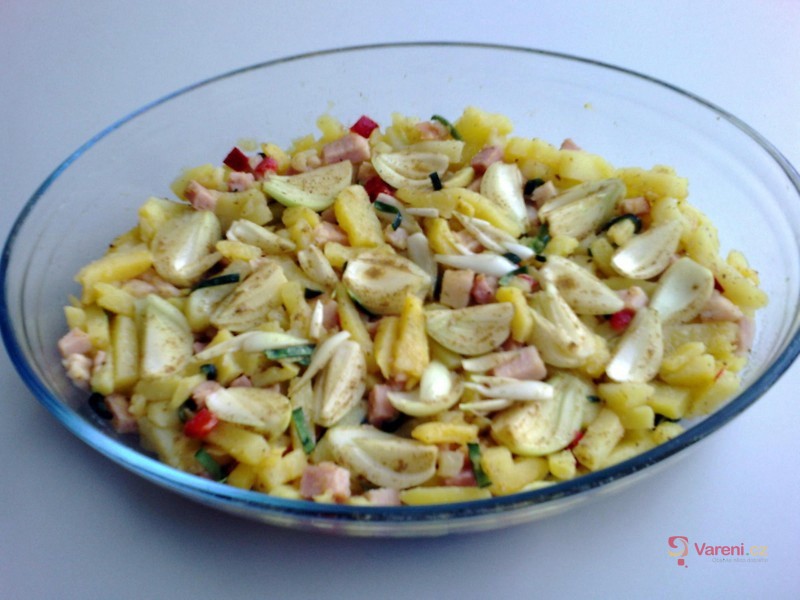 Zapékané brambory s cibulí - fotografie 2