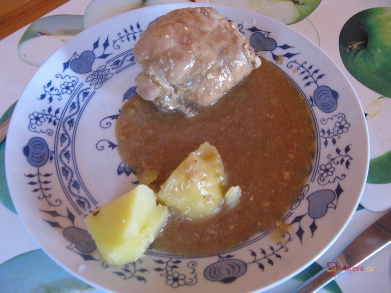 Králík pečený na česneku - fotografie 2