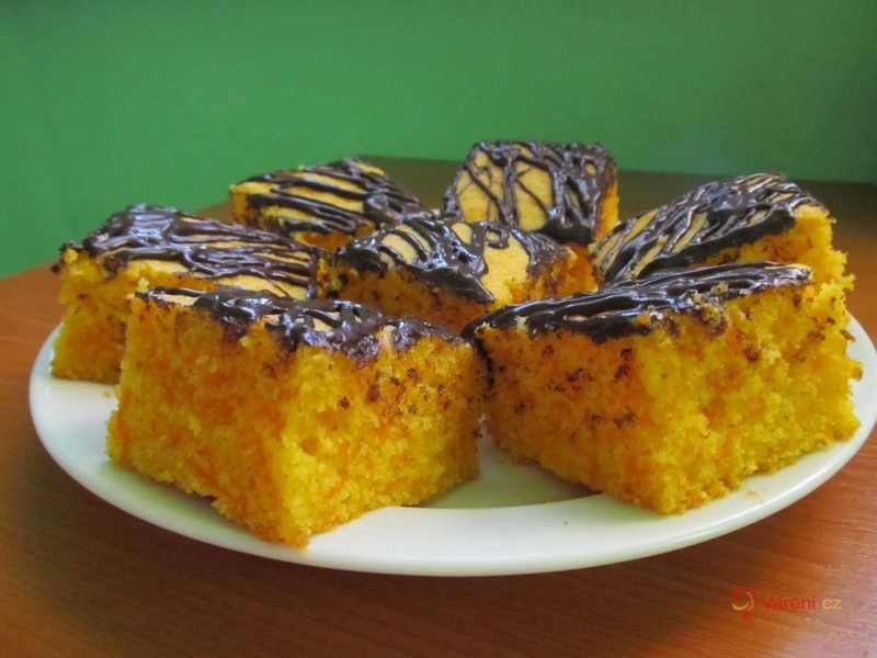 Rychlá mrkvová buchta - fotografie 5