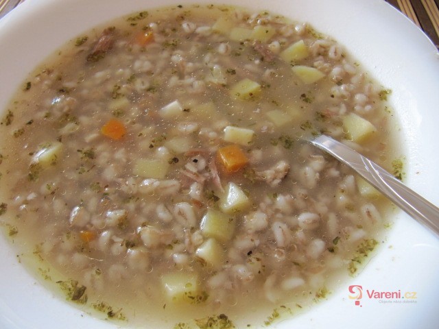 Polévka z uzeného masa s česnekem - fotografie 2