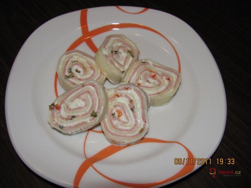 Nepečená sýrová roláda - fotografie 2