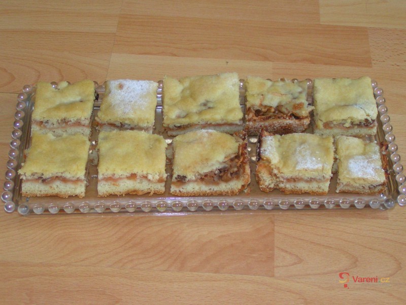 Mřížkový koláč s jablky - fotografie 5