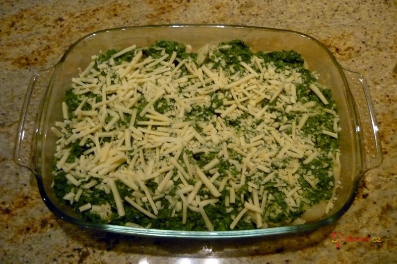 Zapečené těstoviny s kuřecím masem a špenátem - fotografie 2