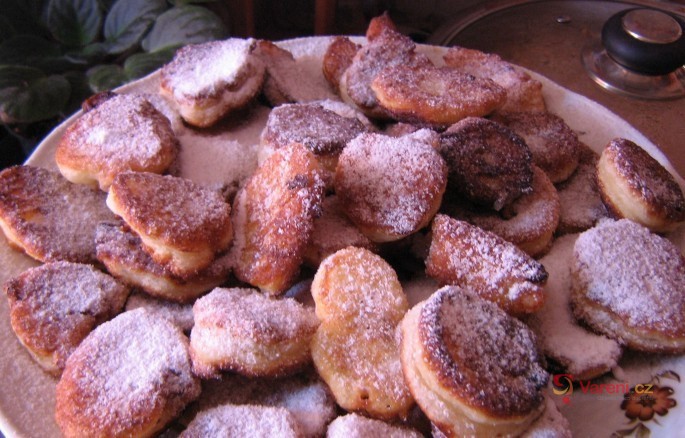 Tvarohové koblížky s rozinkami - fotografie 2