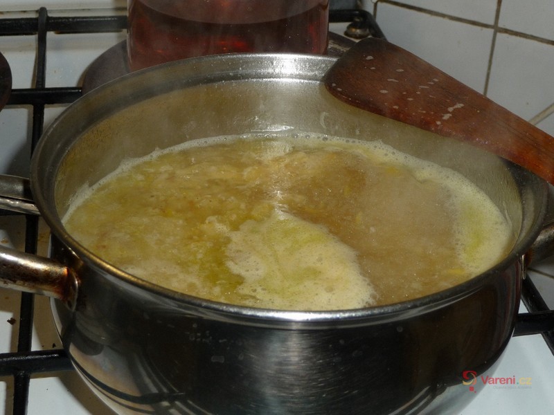 Krémová cuketová polévka - fotografie 3