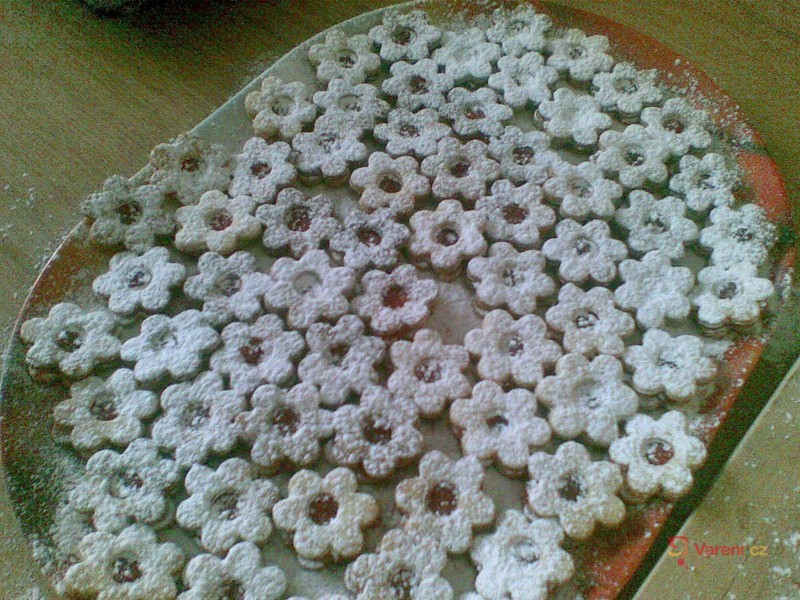 Linecké cukroví s vanilkou - fotografie 5