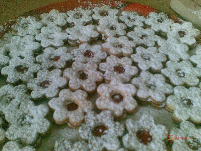 Linecké cukroví s vanilkou - fotografie 4