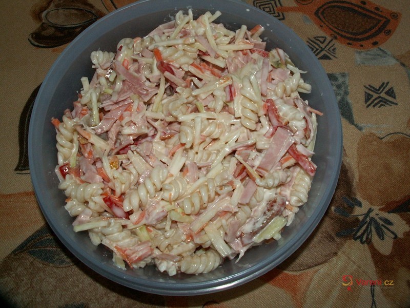 Těstovinový salát se šunkou - fotografie 2