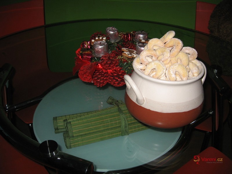 Vanilkové rohlíčky s mandlemi - fotografie 5