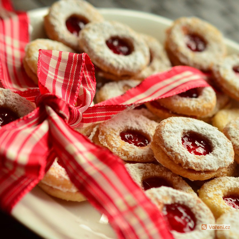 Bezlepkové linecké cukroví