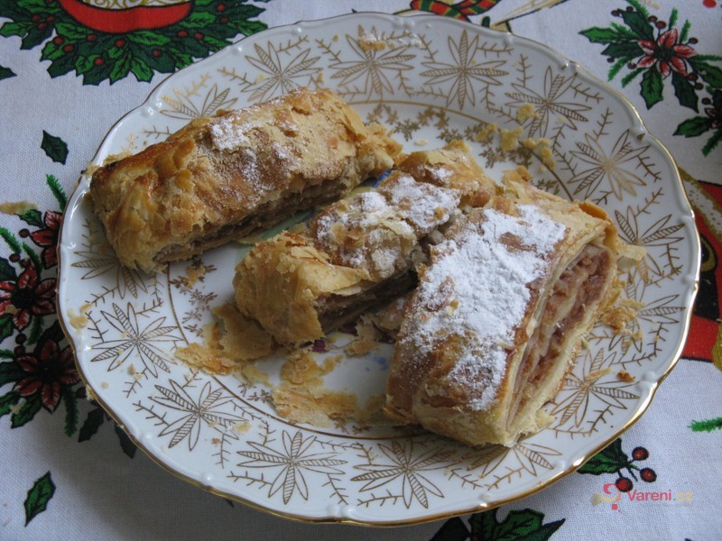 Babiččin jablečný štrúdl - fotografie 4