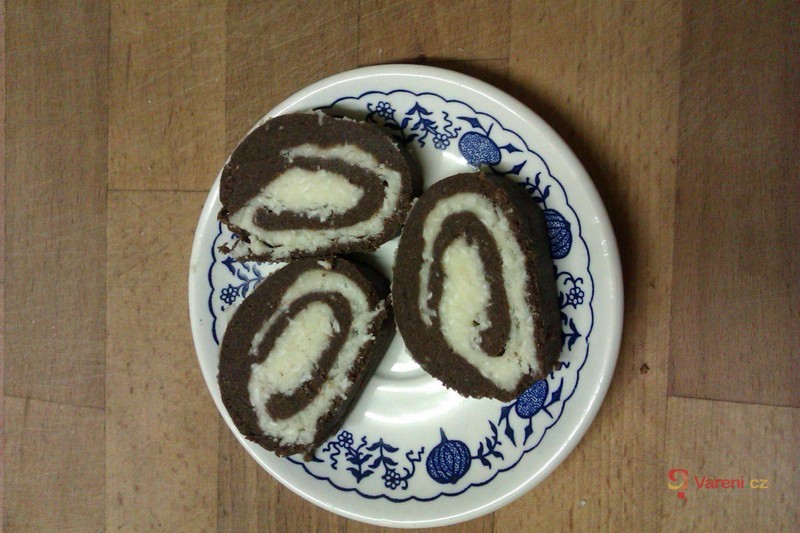 Kokosovo-kakaová roláda - fotografie 2