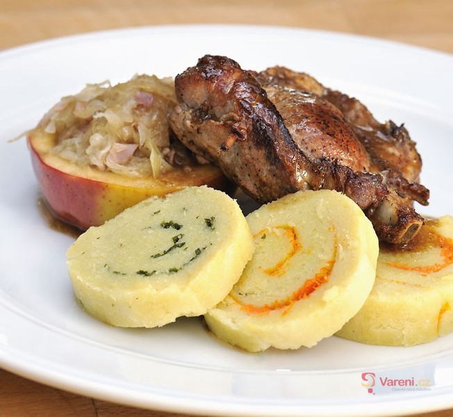 Vepřová žebírka s kyselým zelím - fotografie 2