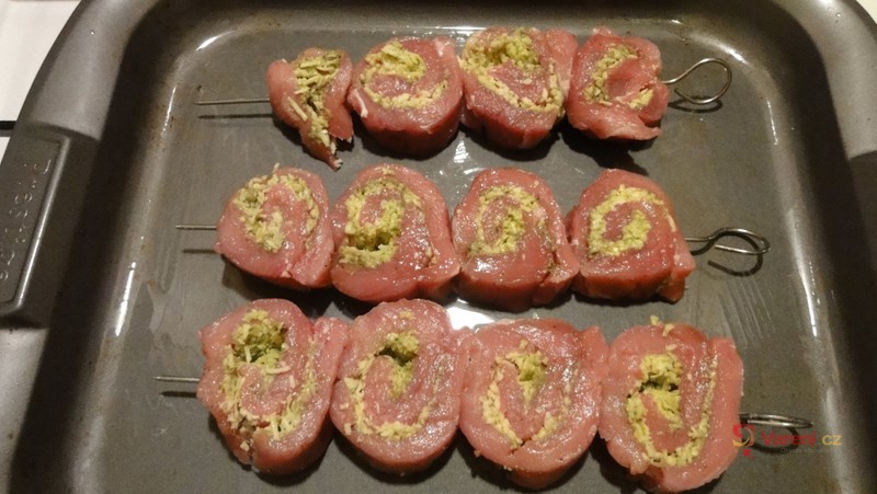 Špízy z vepřové panenky na pivu - fotografie 3