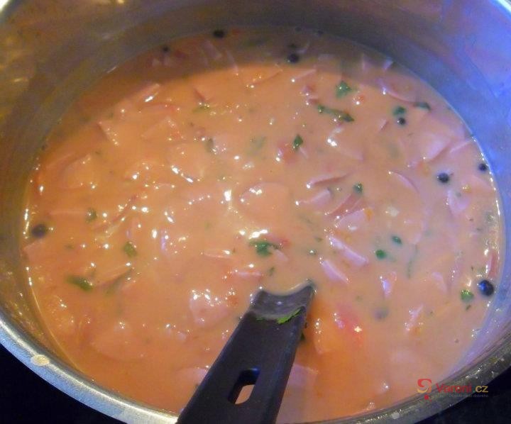 Fazolová polévka s uzeninou - fotografie 4