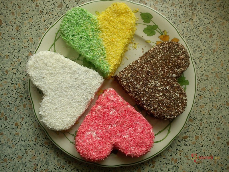 Piškotová roláda podle fantazie - fotografie 3