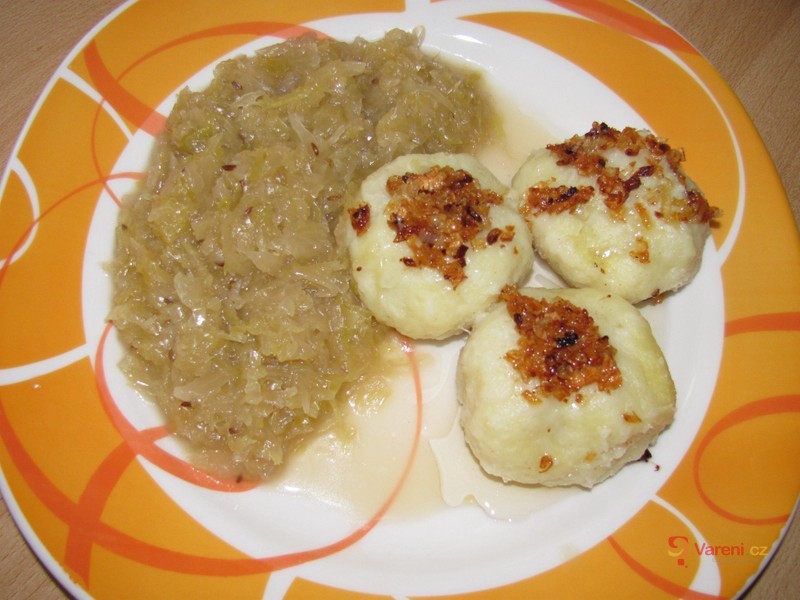 Bramborové knedlíky plněné uzeninou a špenátem - fotografie 2