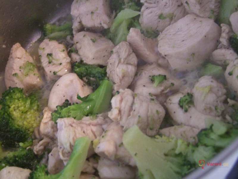 Kuřecí s nivou a brokolicí - fotografie 4