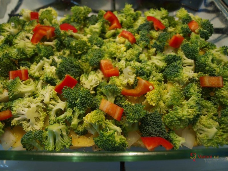 Zapečené brambory se zeleninou a mozzarellou - fotografie 2