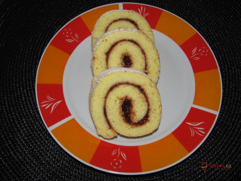Piškotová roláda podle fantazie - fotografie 2