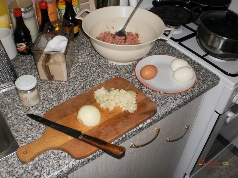 Zapečené brambory se salámem - fotografie 5