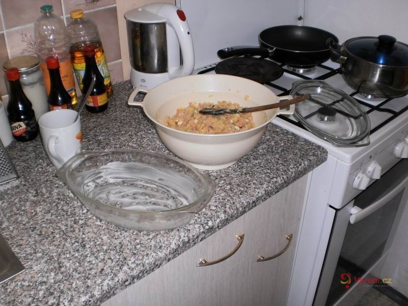 Zapečené brambory se salámem - fotografie 4