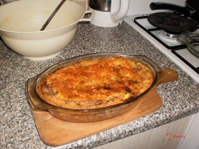 Zapečené brambory se salámem - fotografie 3