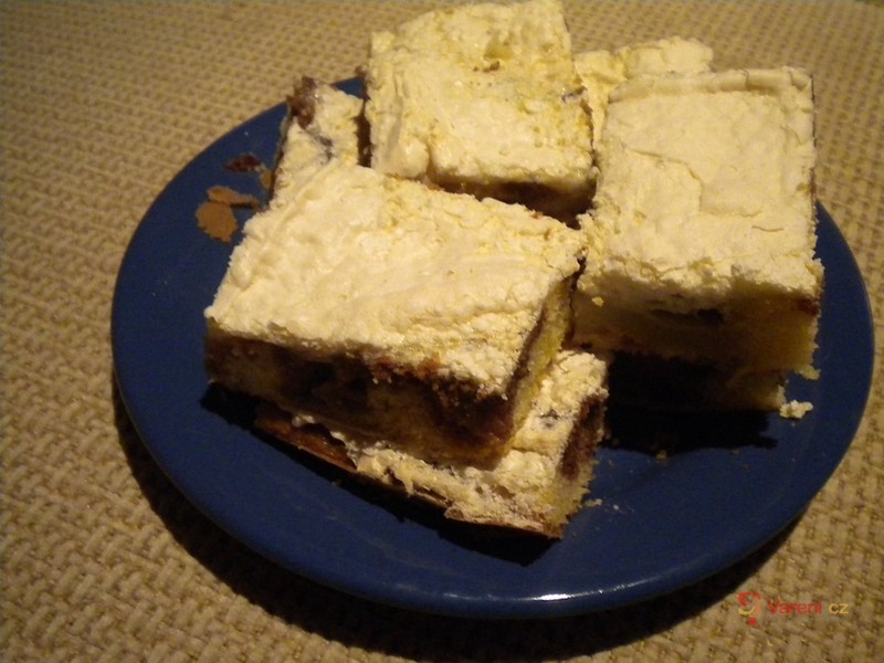 Ovocný koláč se sněhem - fotografie 2