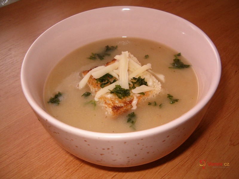 Zapékaná francouzská cibulačka - fotografie 2