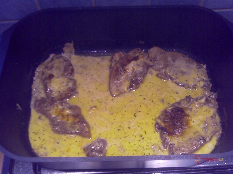 Vepřové se žampiony a sýrem - fotografie 2