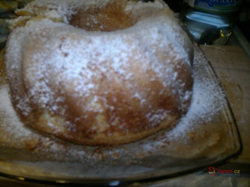 Nadýchaná ananasová bábovka - fotografie 2