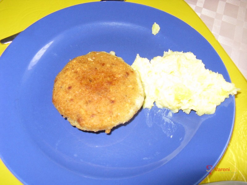 Karbanátky z vepřového masa se sýrem - fotografie 2