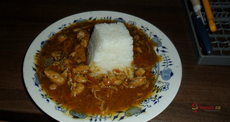 Kuře na zelenině s rýží
