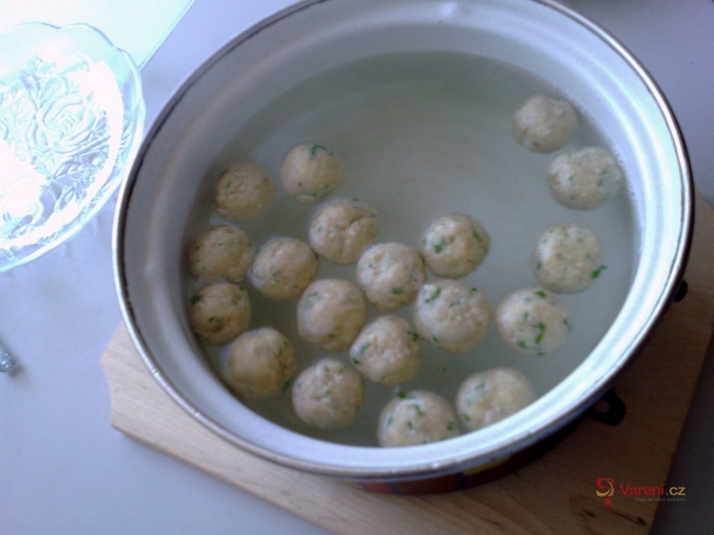 Strouhankové knedlíčky  - fotografie 2