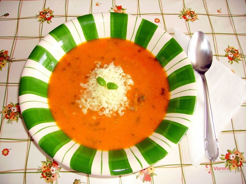 Polévka z červené čočky s rajčaty - fotografie 2