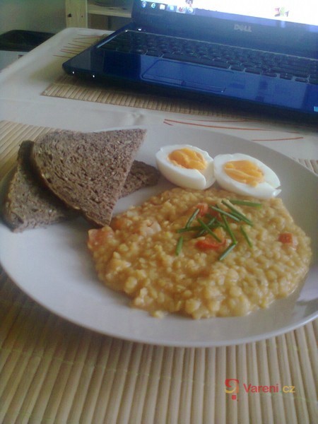 Červená čočka s rajčaty - fotografie 4