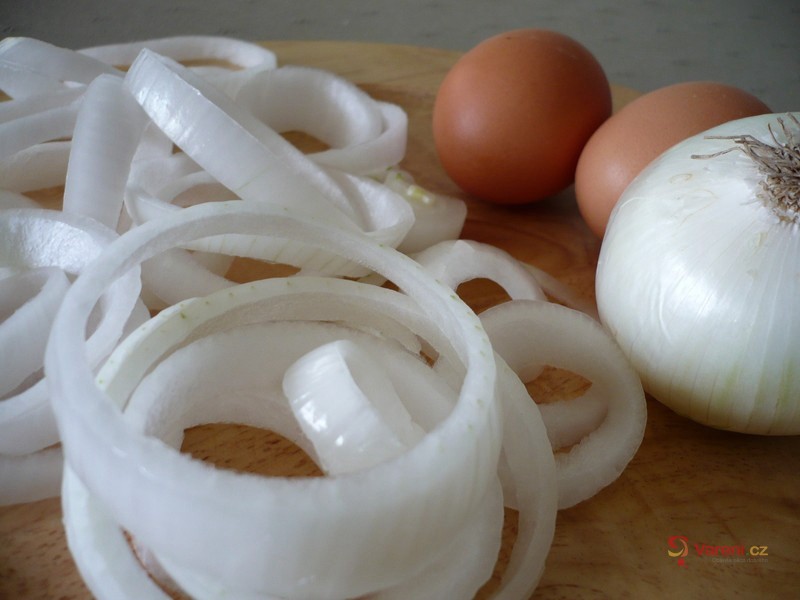 Cibulové kroužky v křupavém těstíčku - fotografie 2