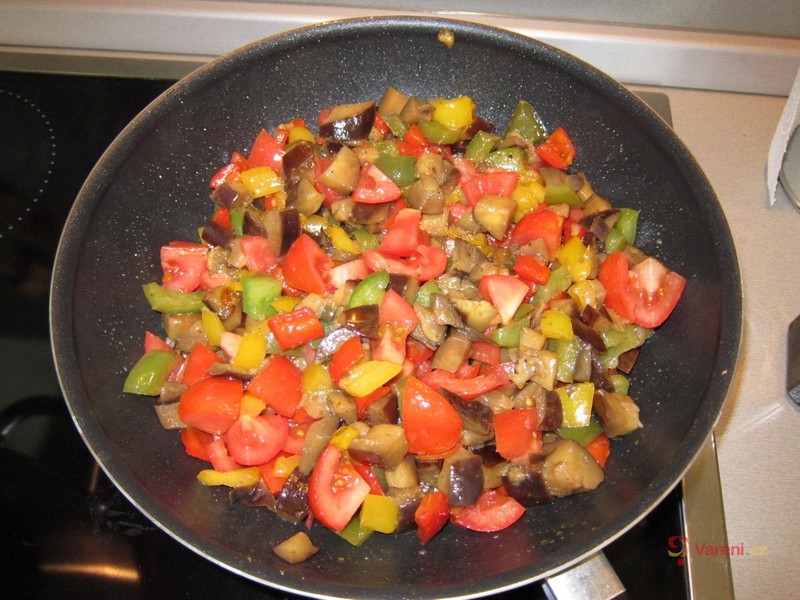 Těstoviny s lilkem - fotografie 3