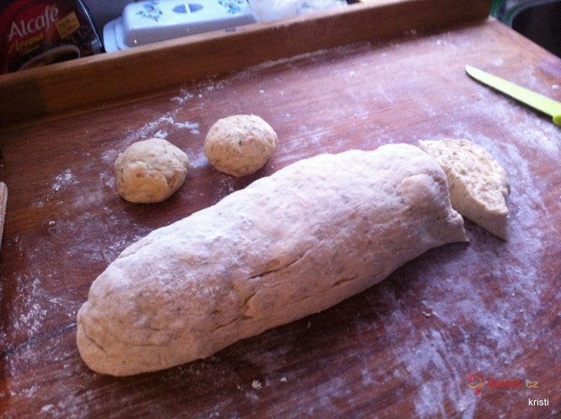 Knedlíky z rohlíků - fotografie 5