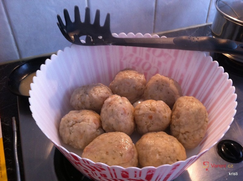 Knedlíky z rohlíků - fotografie 3