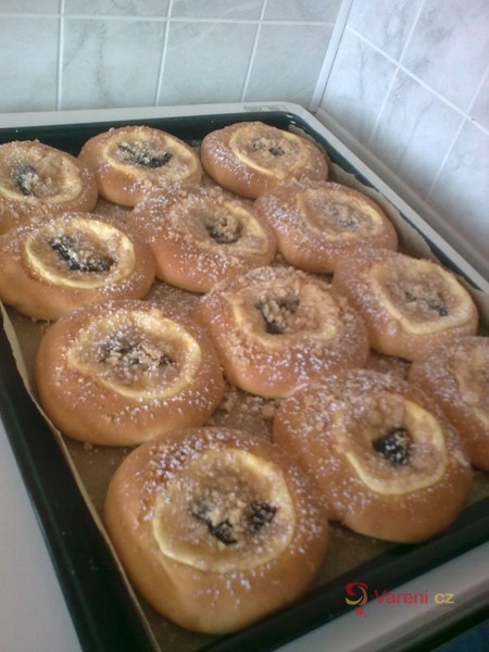 Kynuté maminčiny koláče - fotografie 3
