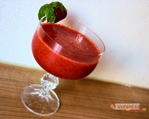 Nealkoholické jahodové daiquiri